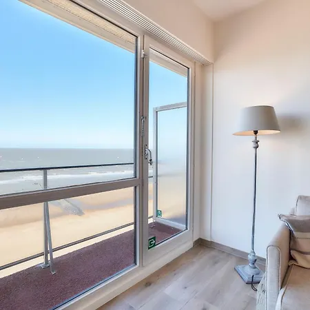 Lecomte - Sky & Sea Loft 208 Apartment