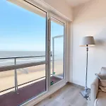 Lecomte - Sky & Sea Loft 208 公寓
