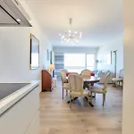 公寓 Lecomte - Sky & Sea Loft 208 *