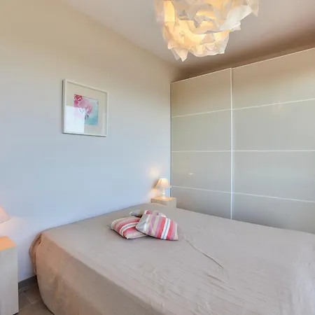 Lecomte - Sky & Sea Loft 208