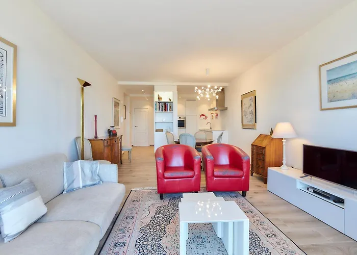 Lecomte - Sky & Sea Loft 208 *