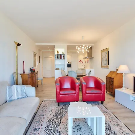 Lecomte - Sky & Sea Loft 208 *