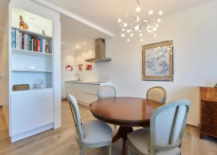 Lecomte - Sky & Sea Loft 208 *